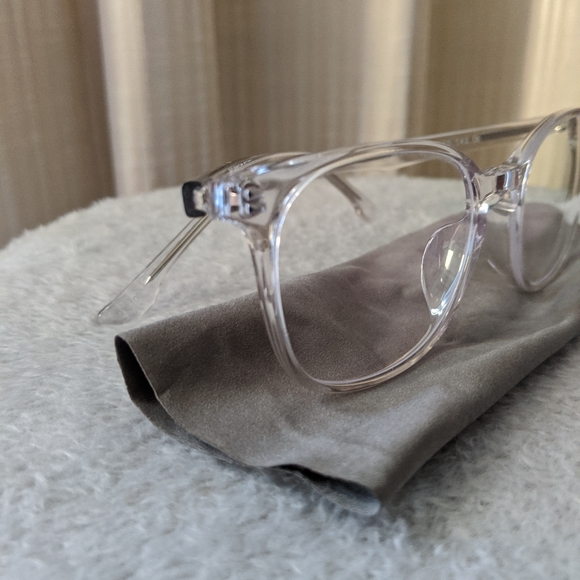 Cleared Rimmed Glassss - Picture 2 of 4